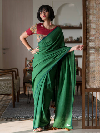 Suta Green Solid Cotton Blend Saree - Distacart