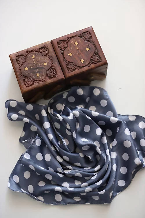 Diva Globe Polka Dot Satin Bhandana - Distacart