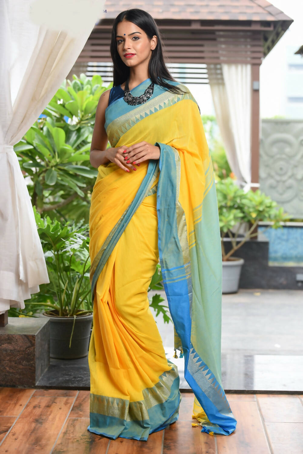 Very Much Indian Pure Cotton Handloom Saree With Intricate Borders - Yellow - Distacart