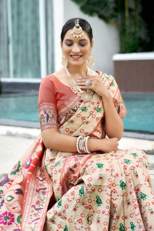 Vishnu Weaves Women's White Paithani Patola Silk Zari Woven Saree with Unstitched Blouse - Distacart