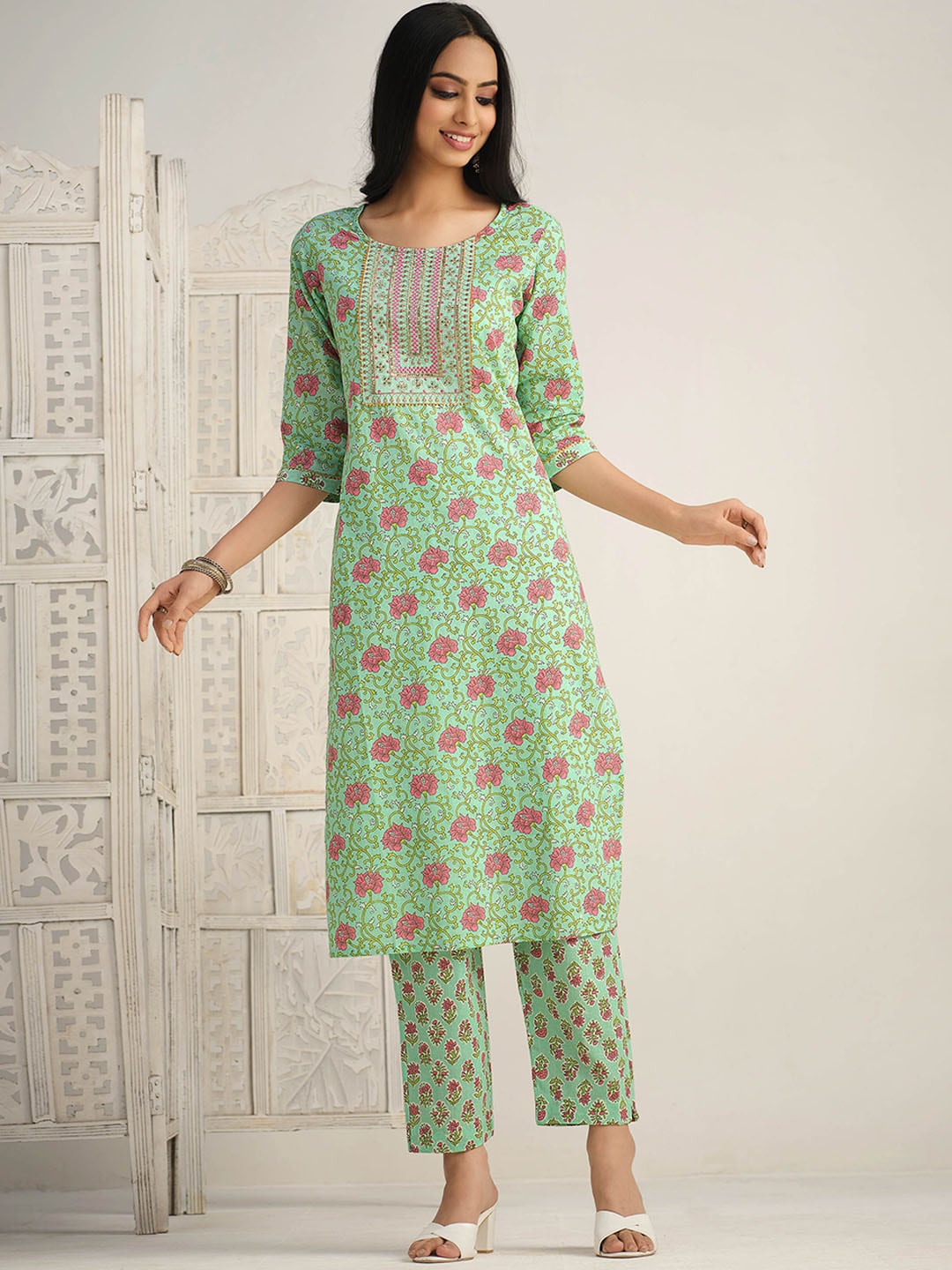 Sangria Floral Printed Gotta Patti Pure Cotton Kurta With Trouser & Dupatta - Distacart