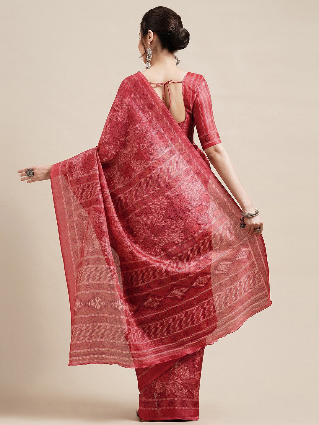Saree Mall Red & Off White Floral Art Silk Sarees - Distacart