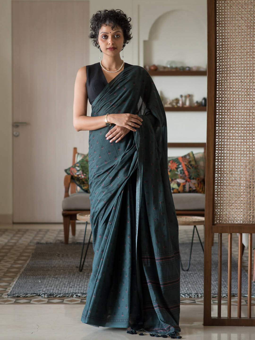 Suta Green Woven Design Pure Cotton Saree - Distacart