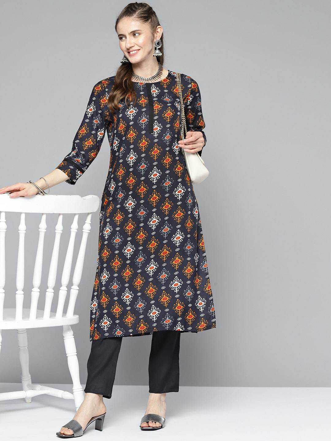 HERE&NOW Women Ethnic Motifs Printed Kurta with Trousers - Distacart
