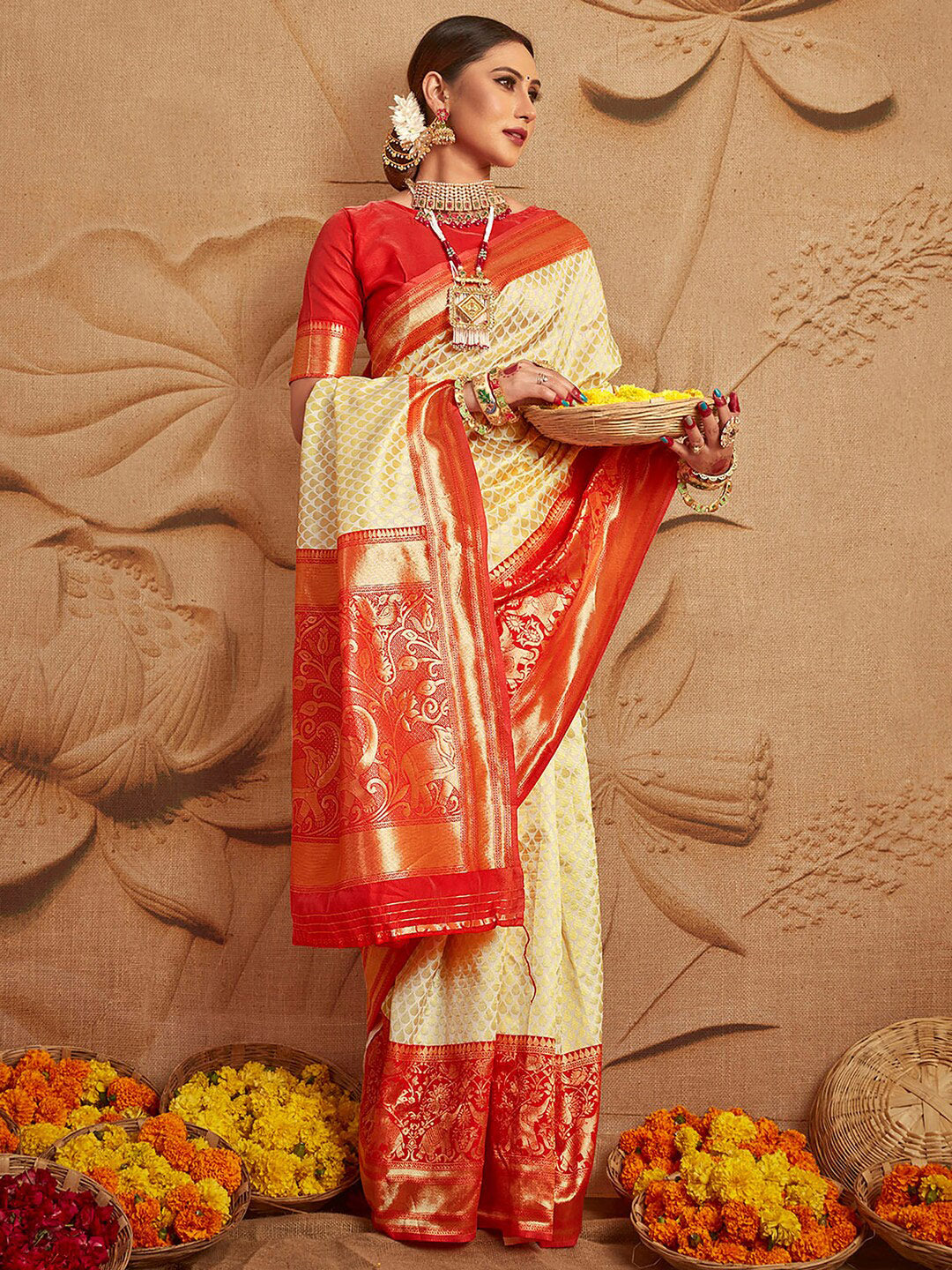 Mitera Off White & Red Ethnic Motifs Zari Silk Blend Kanjeevaram Saree - Distacart
