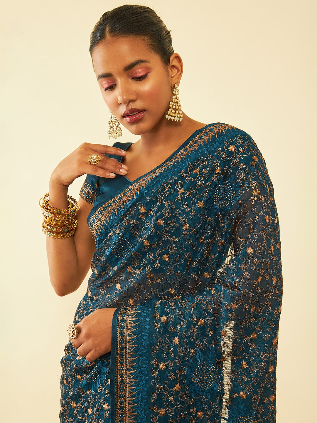 Soch Floral Embroidered Zari Pure Chiffon Saree - Distacart