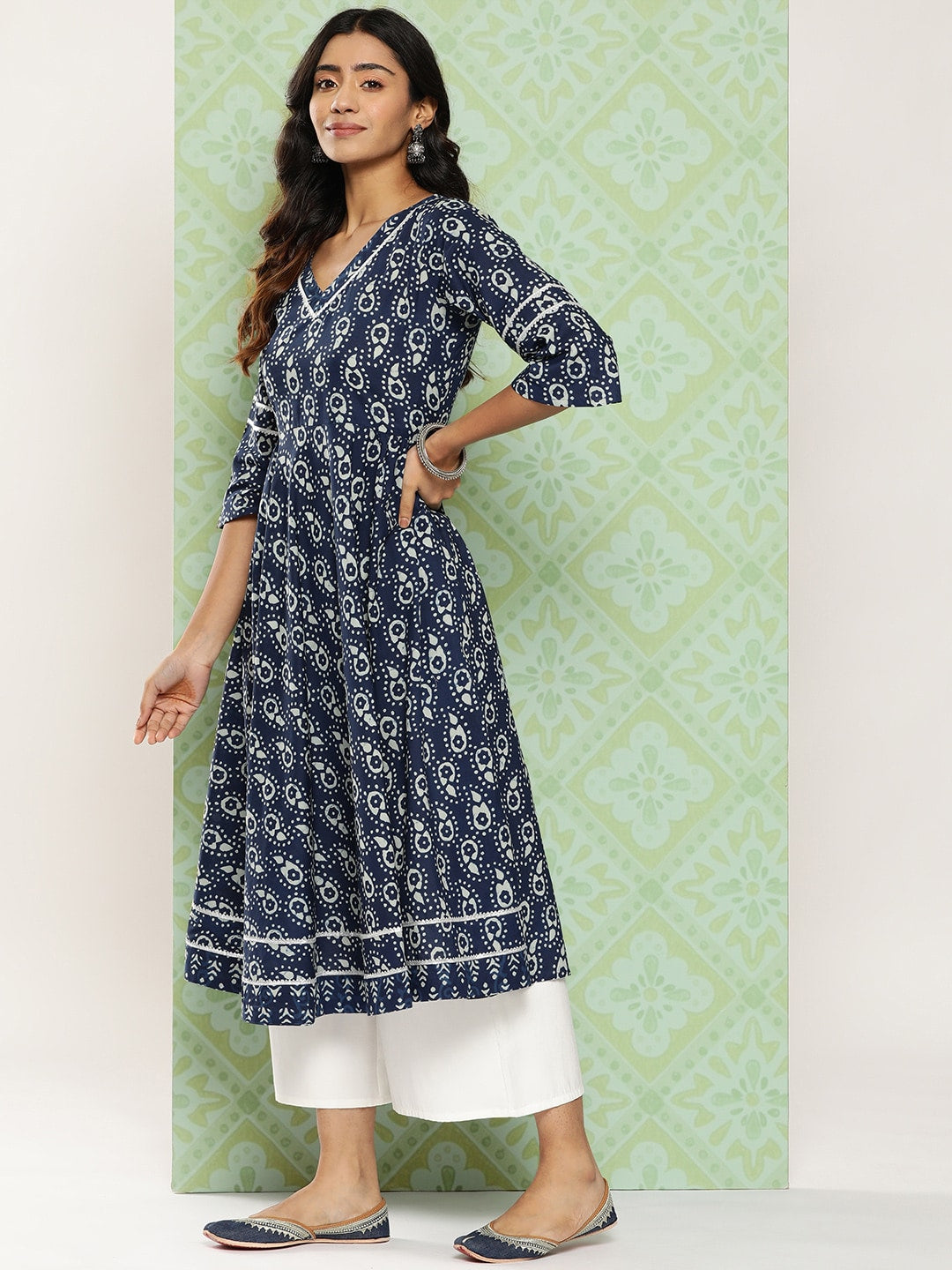 Bombay Paisley by Westside Fuchsia Fit-And-Flare Dress Price in India, Full  Specifications & Offers | DTashion.com