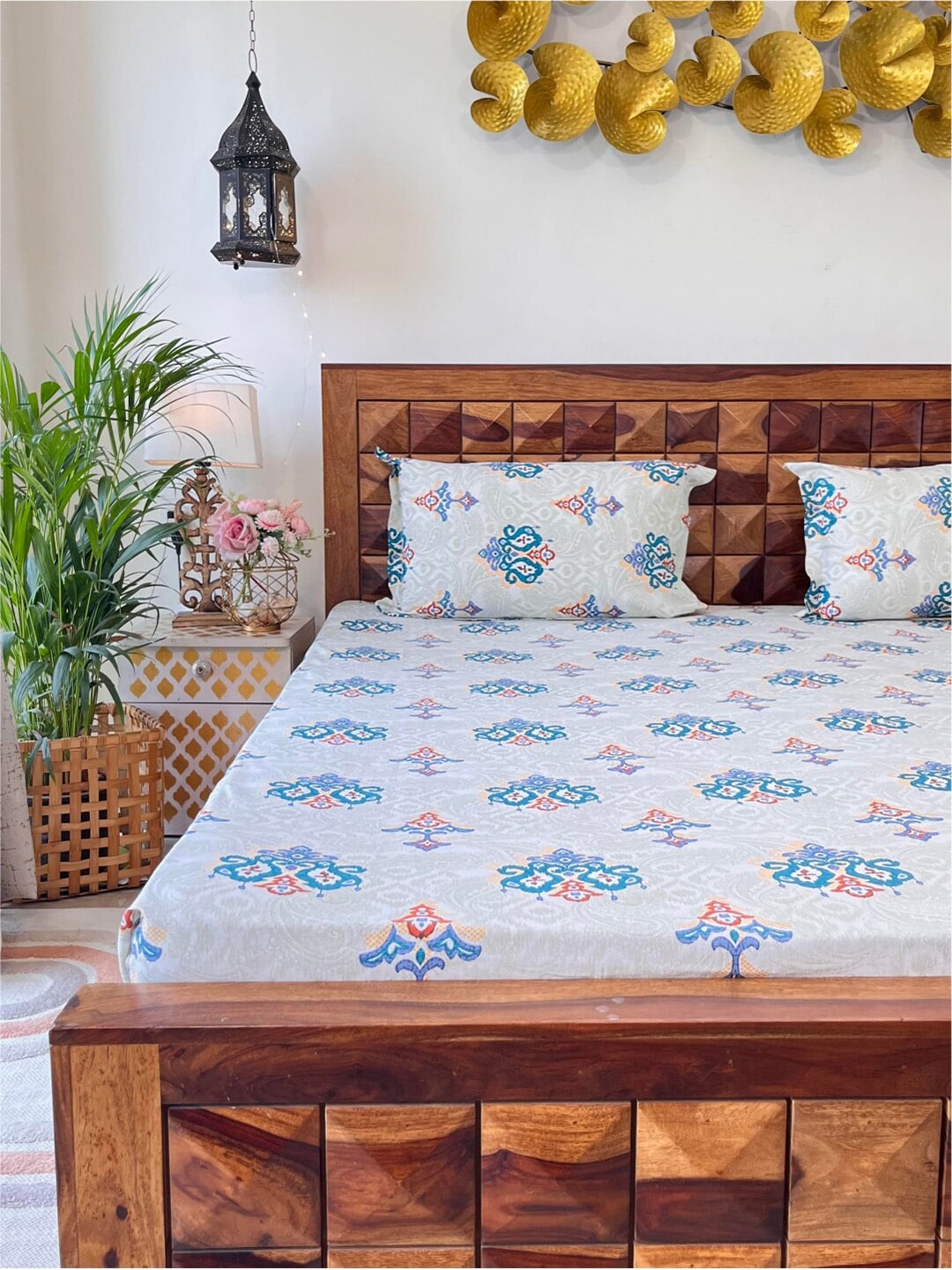 URBAN SPACE Divine White Ethnic Motifs 144 TC Cotton Queen Bedsheet & 2 Pillow Covers - Distacart