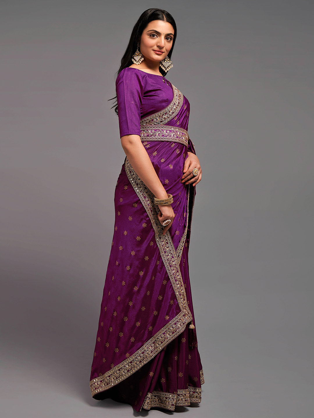 Kalini Floral Embroidered Saree - Distacart