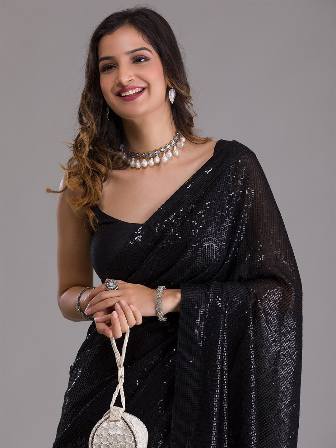 Koskii Black Embellished Sequinned Saree - Distacart