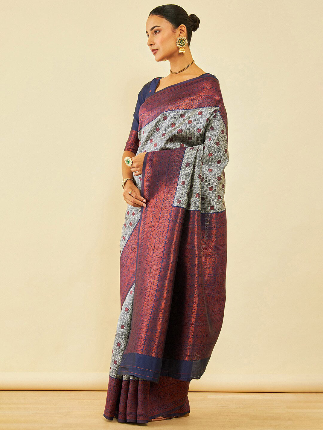 Soch Grey & Pink Ethnic Motifs Woven Design Zari Saree - Distacart