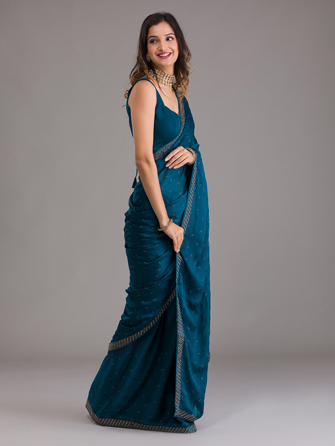 Koskii Blue & Gold-Toned Embellished Beads and Stones Saree - Distacart