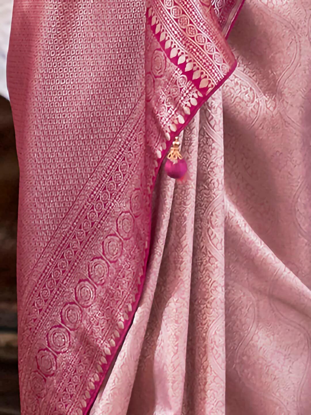 Anouk Woven Design Zari Silk Blend Kanjeevaram Saree - Distacart