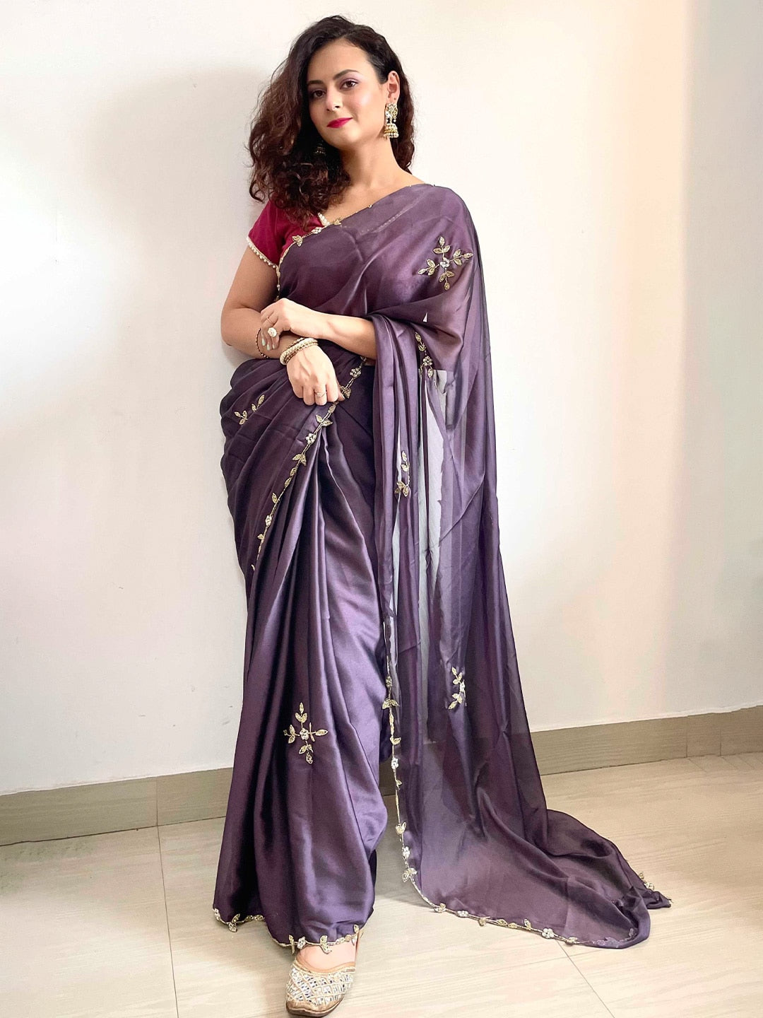Mitera Lavender & Gold-Toned Embellished Embroidered Saree - Distacart