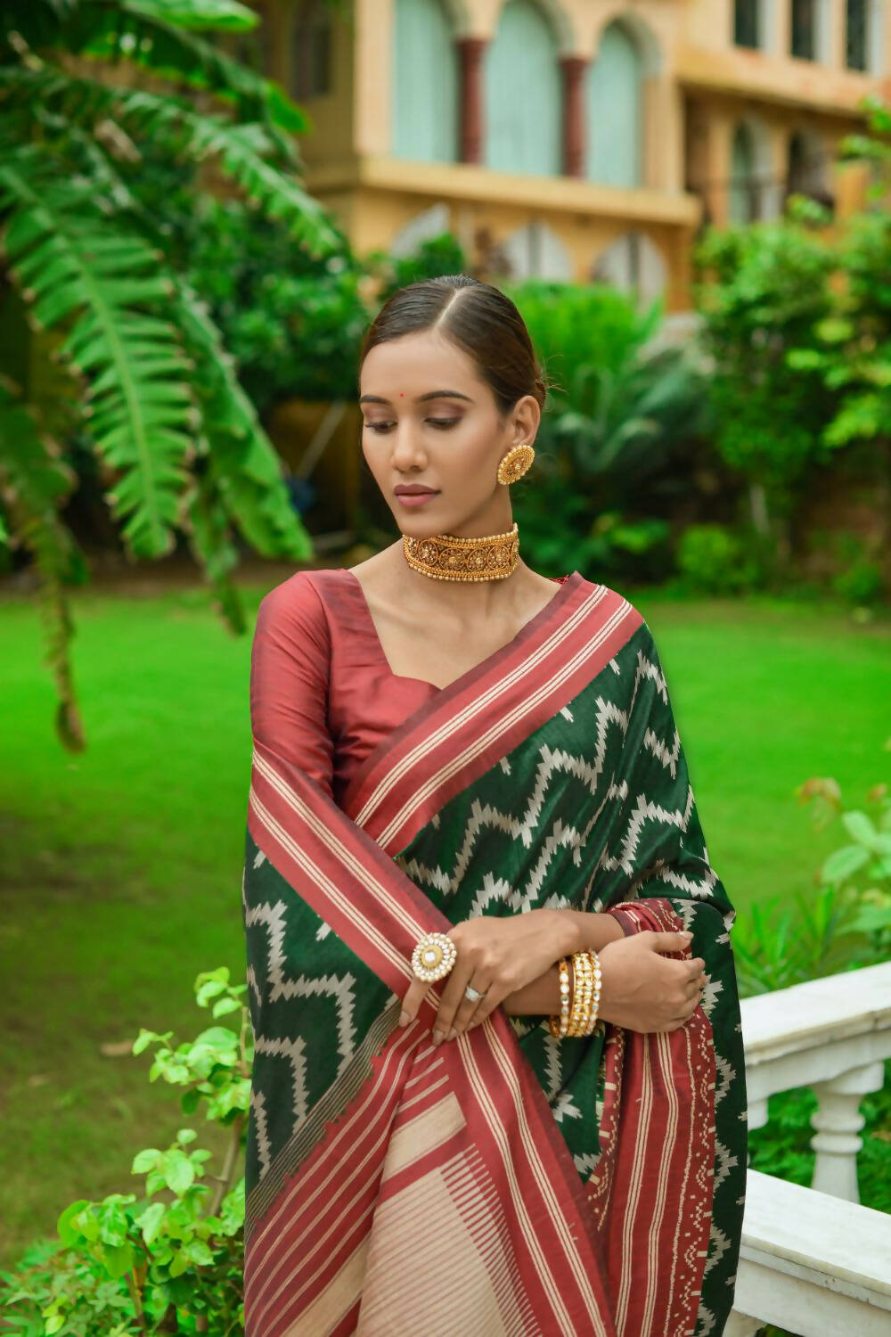 Vishnu Weaves Women's Green Handloom Raw Silk Zari Woven Saree with Blouse - Distacart