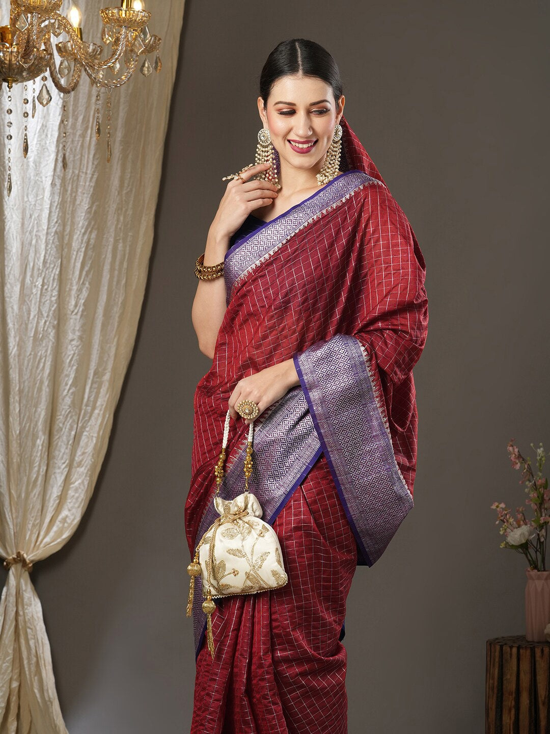 Saree Mall Checked Zari Festive Sarees - Distacart
