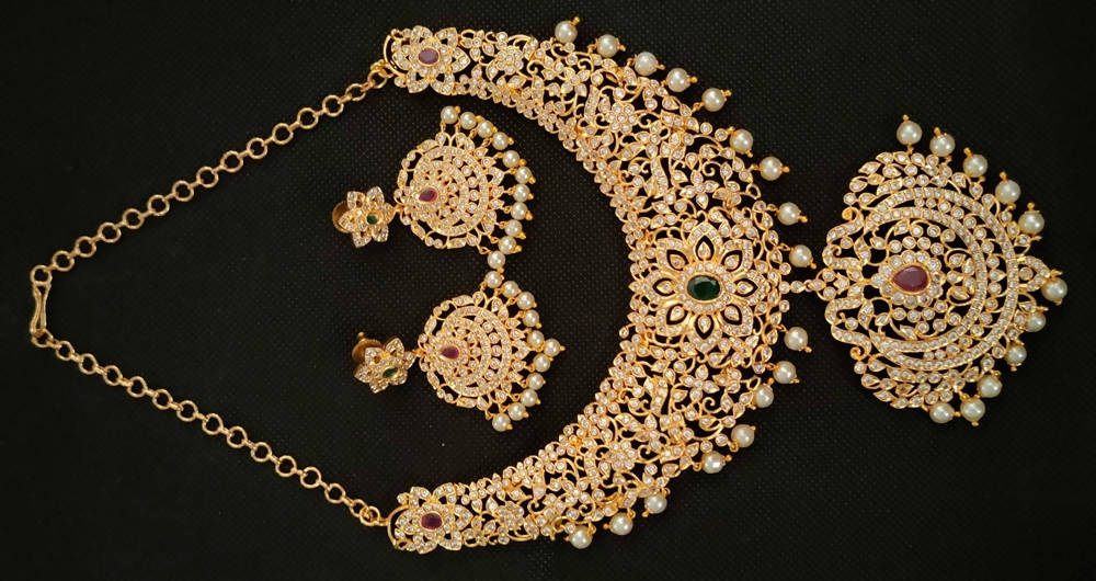 Uncuts Bridal Necklace Set - Distacart