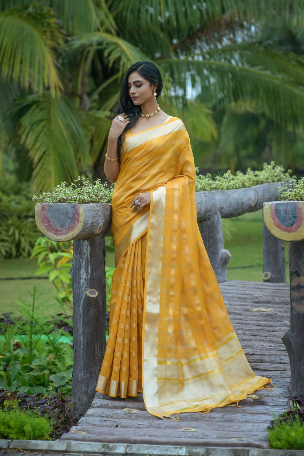 Vishnu Weaves Women's Yellow Organza Silk Zari Woven Saree with Blouse - Distacart