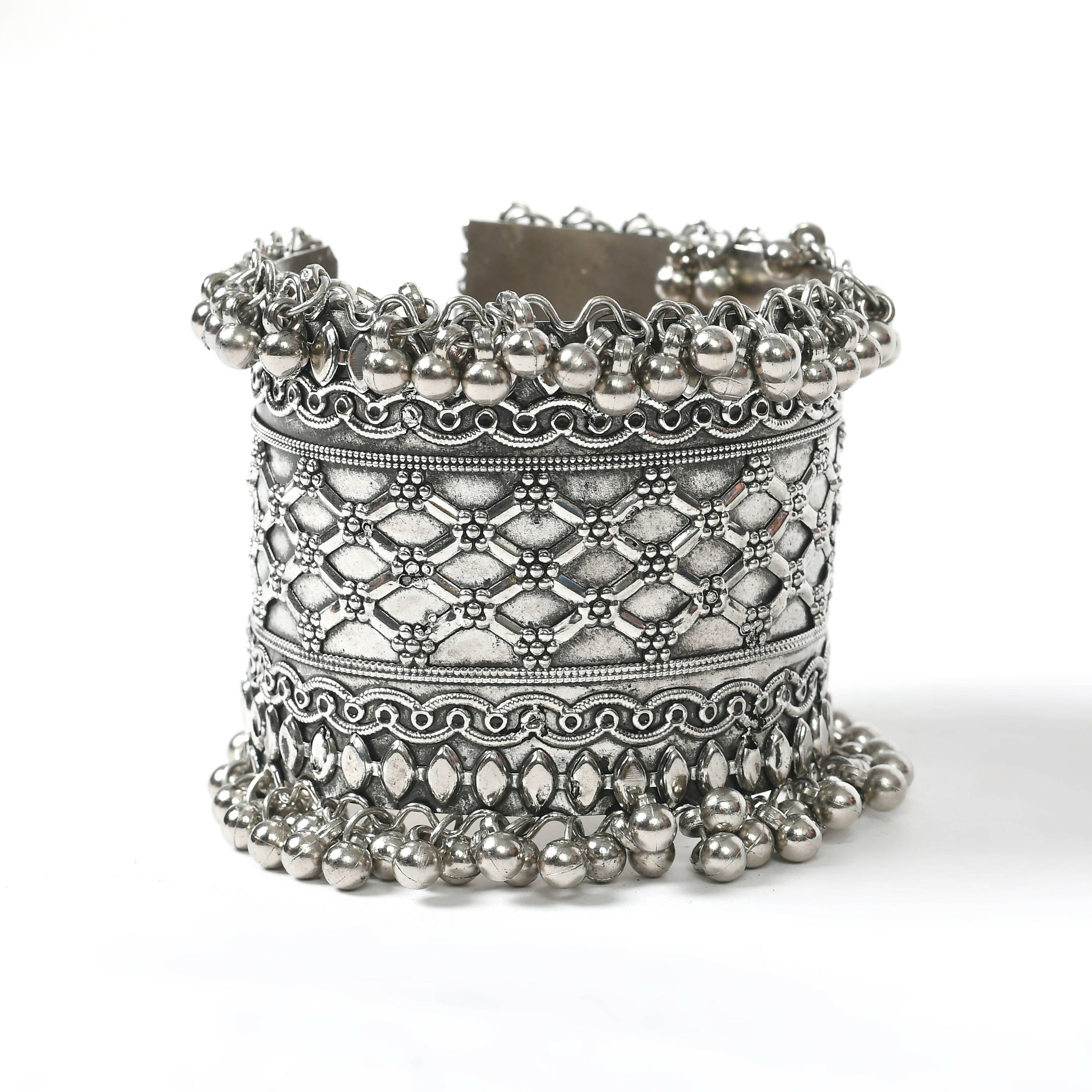 Mominos Fashion Joharkamal Oxidised Silver-Plated Ghungroo Handcraft Bracelet - Design 026 - Distacart