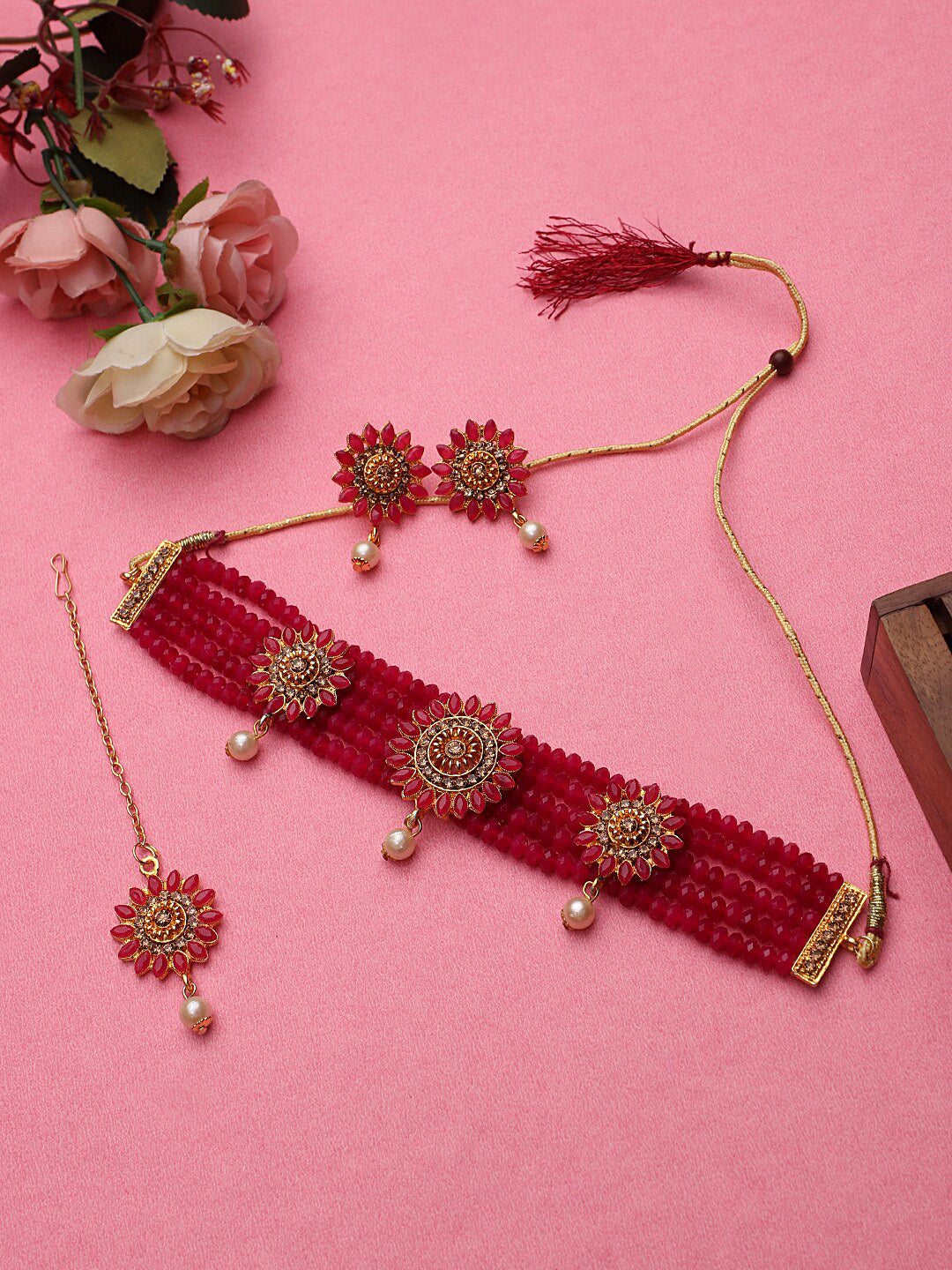 Cardinal Gold-Toned & Pink Onyx-Studded & Beaded Jewellery Set - Distacart