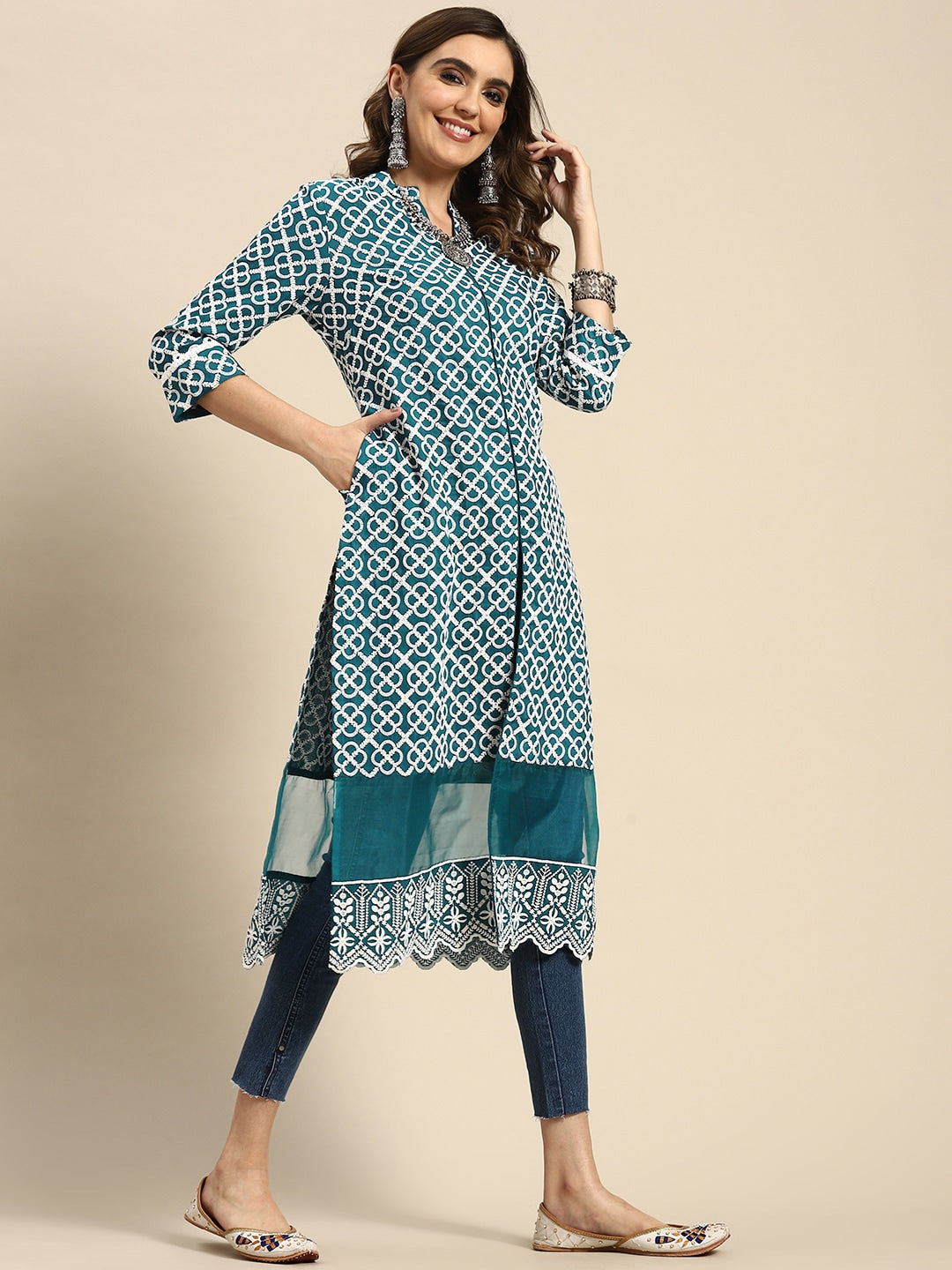 Sangria Chikankari Embroidered Kurta - Distacart