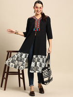 Thumbnail for Sangria Women Front Slit Embroidered Bandhani Printed Kurta - Distacart