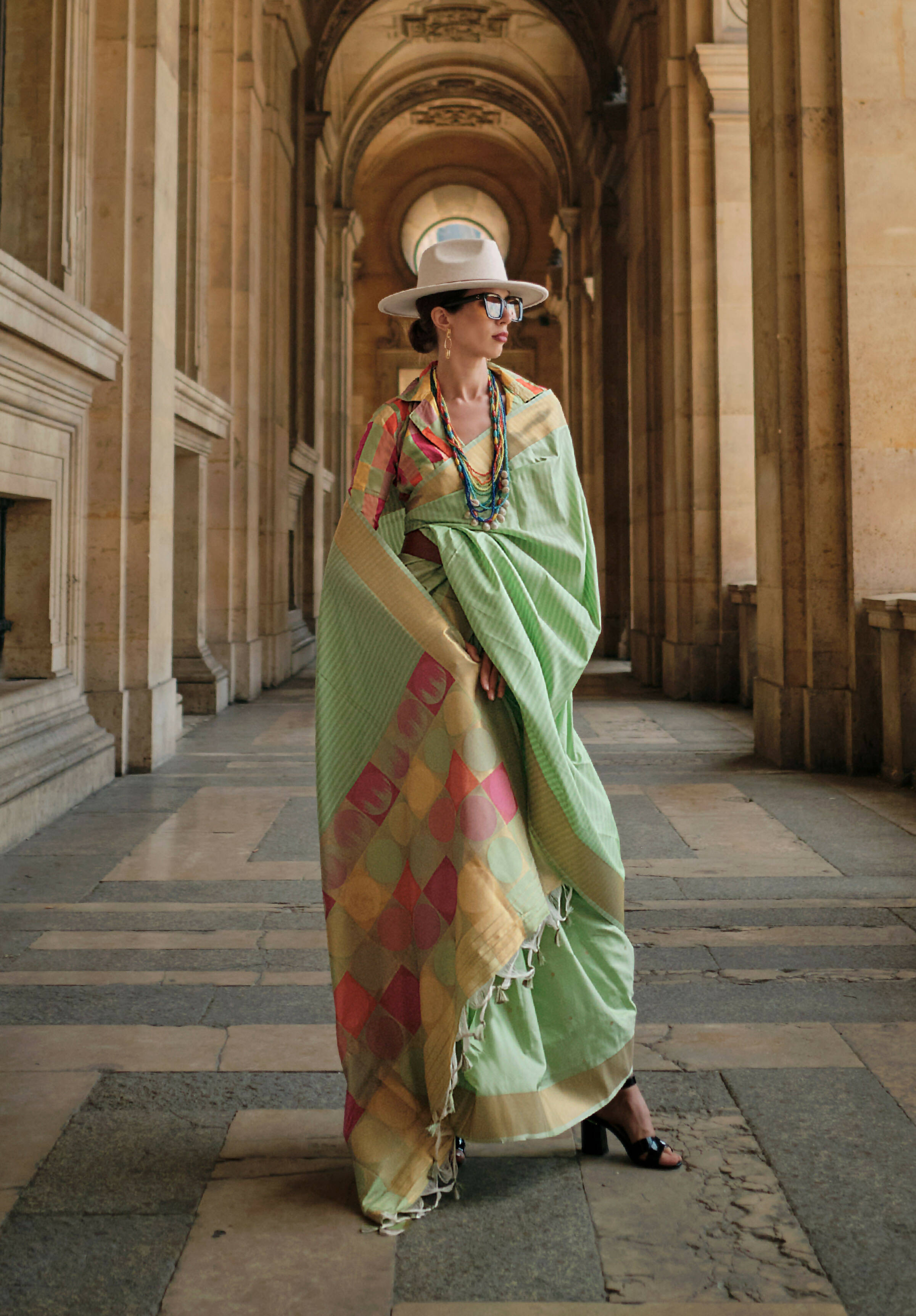 Envy Greensoft Handloom Sik Zari & Thread Work, Contrast Pallu Saree - Rajtex Kube Silk - Distacart