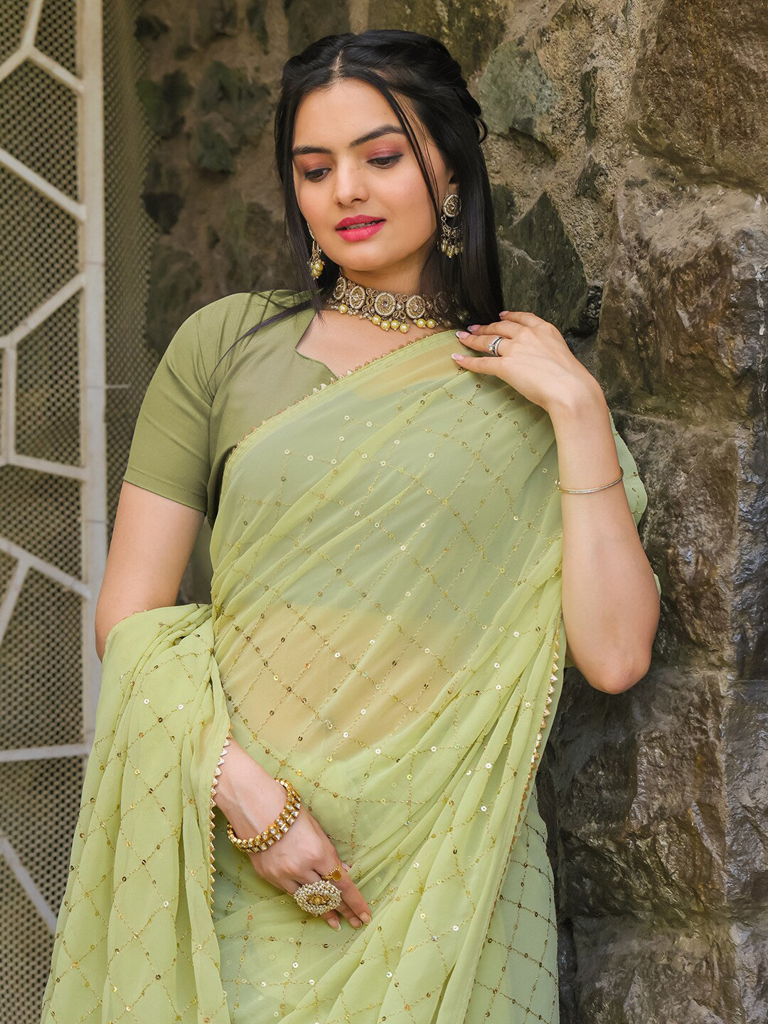 Tikhi Imli Embellished Sequinned Saree - Distacart