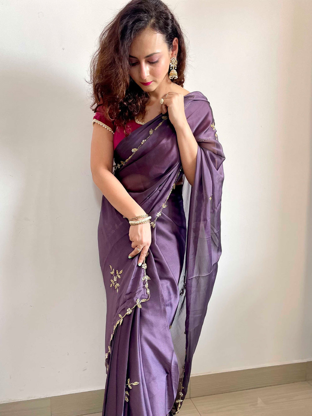 Mitera Lavender & Gold-Toned Embellished Embroidered Saree - Distacart