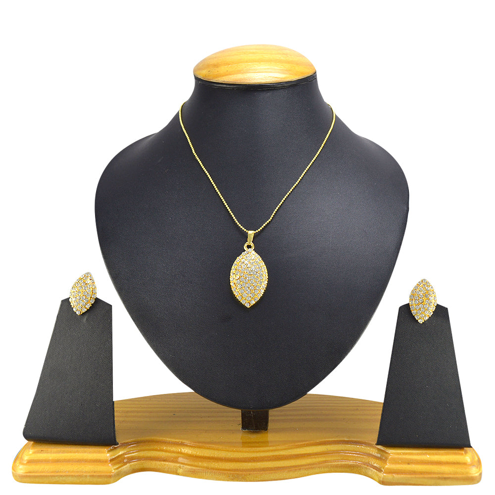 Gold-Plated Alloy Rhinestones Studded Pendant Set - The Pari - Distacart