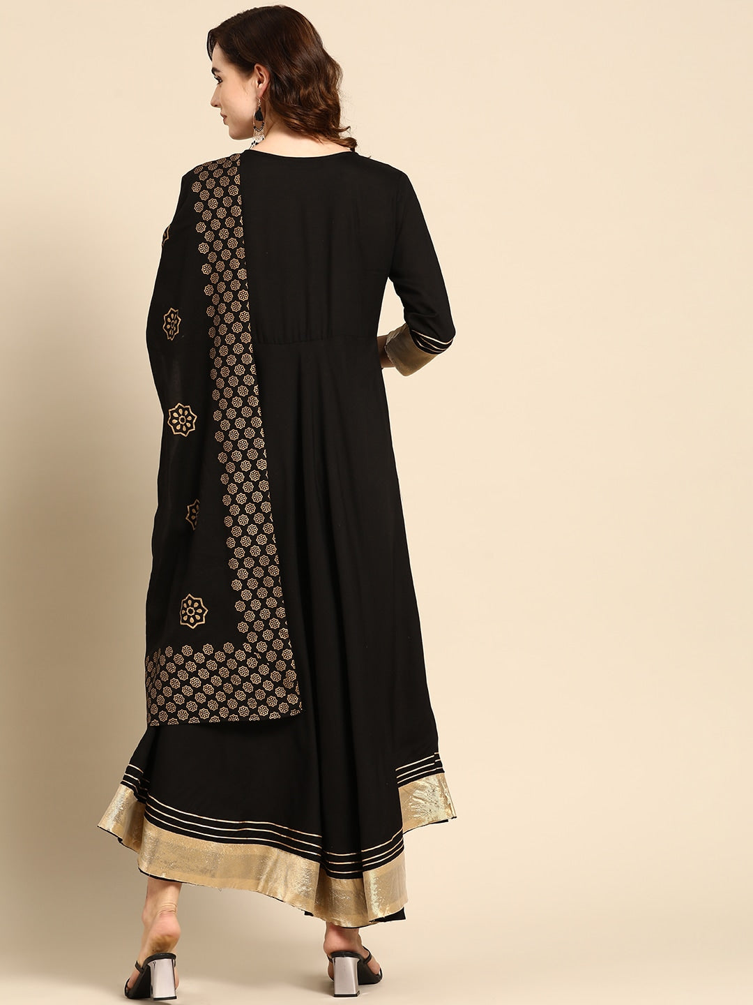 Sangria Women Black & Gold-Toned Gotta Patti Kurta - Distacart
