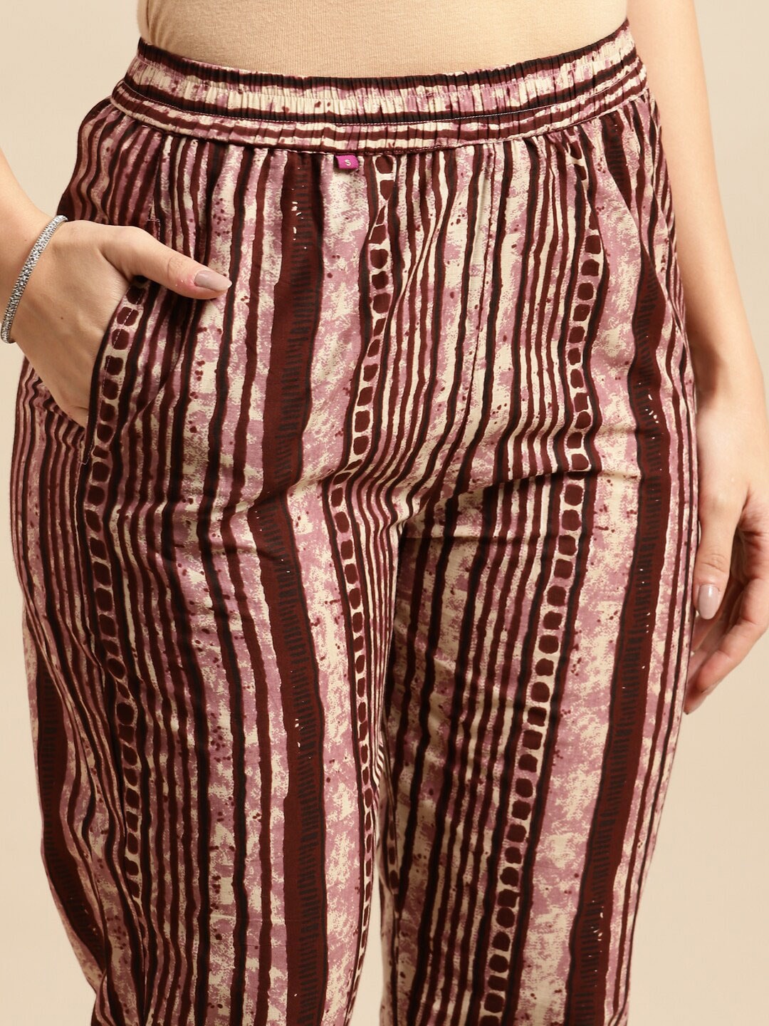 Kalini Floral Printed Round Neck Kurta with Trousers - Distacart