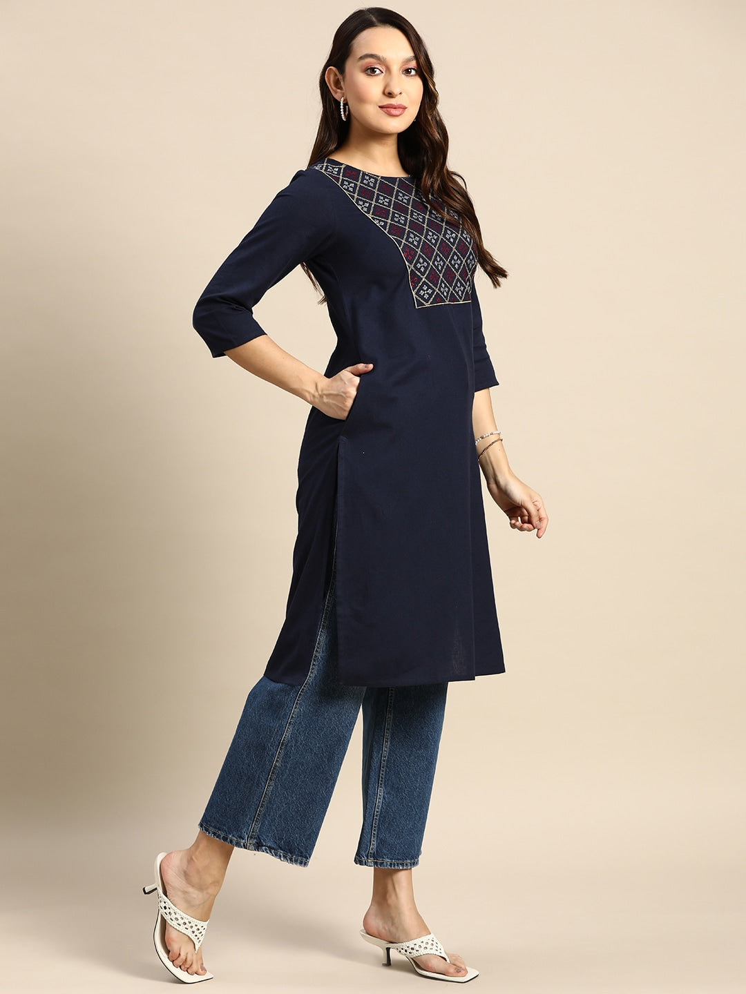 Sangria Women Geometric Yoke Design Kurta - Distacart