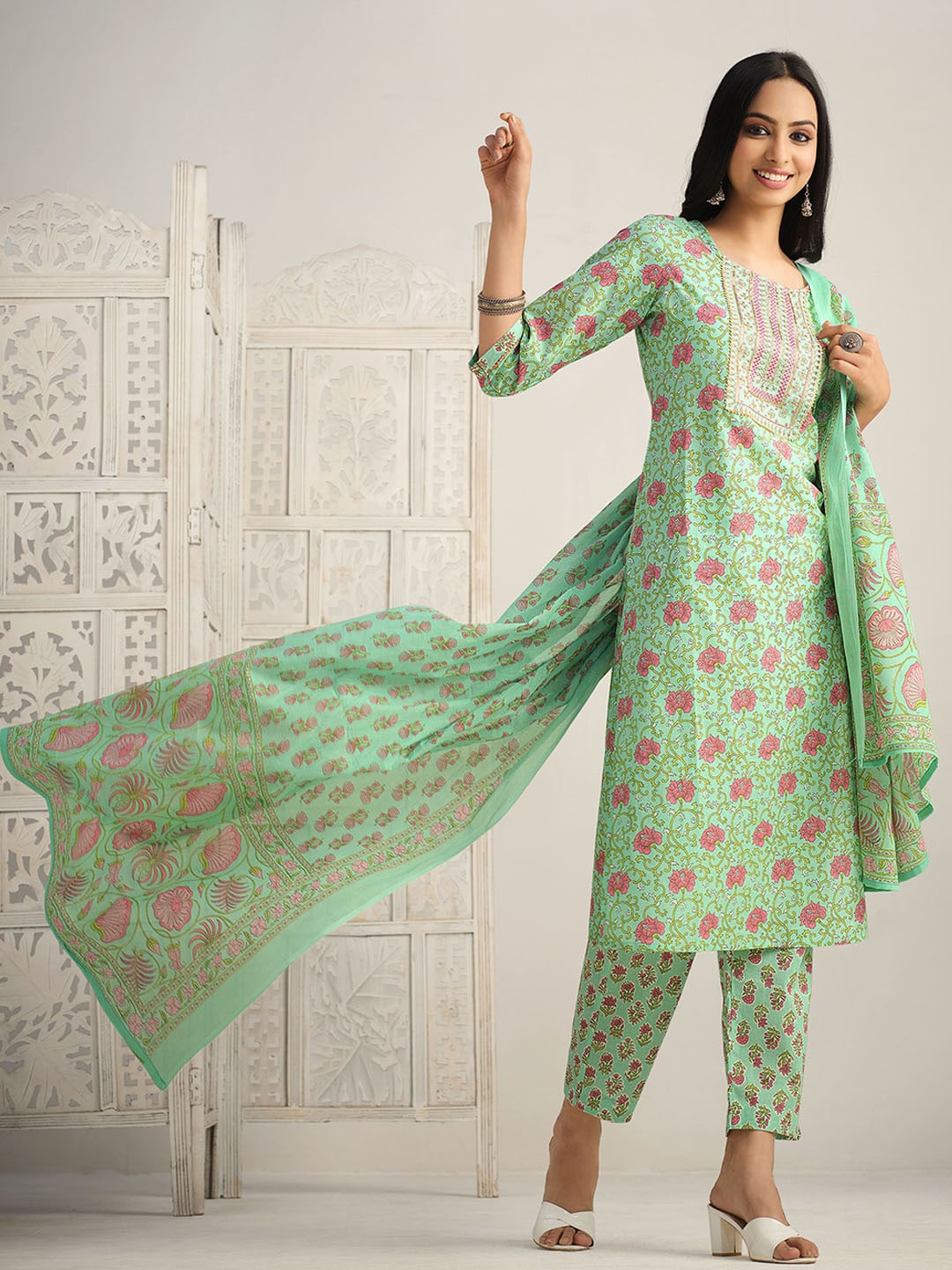 Sangria Floral Printed Gotta Patti Pure Cotton Kurta With Trouser & Dupatta - Distacart
