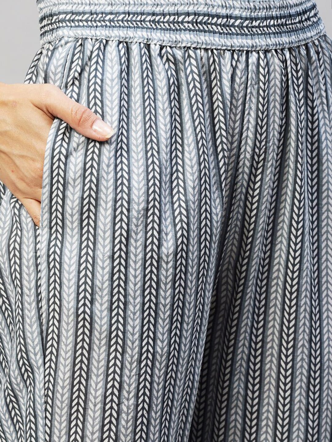 Kalini Women Floral Printed Notched Neck Kurta with Trousers - Distacart