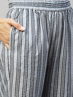 Thumbnail for Kalini Women Floral Printed Notched Neck Kurta with Trousers - Distacart