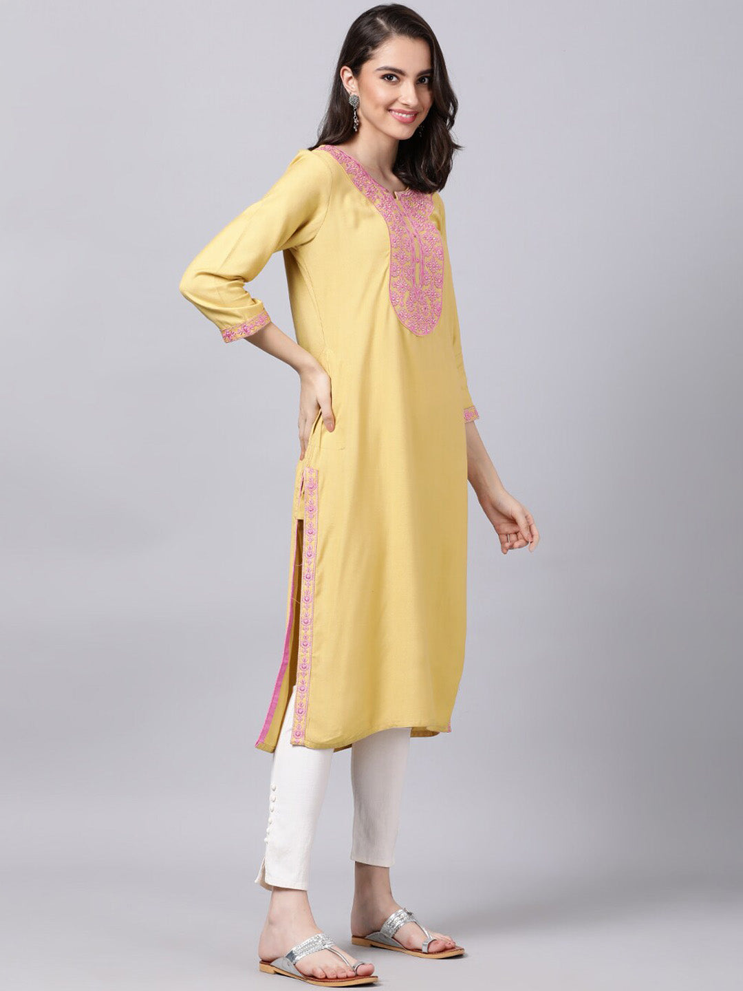 Souchii Women Blue Floral Yoke Design Grandeur & Majestic Artwork Kurta - Distacart