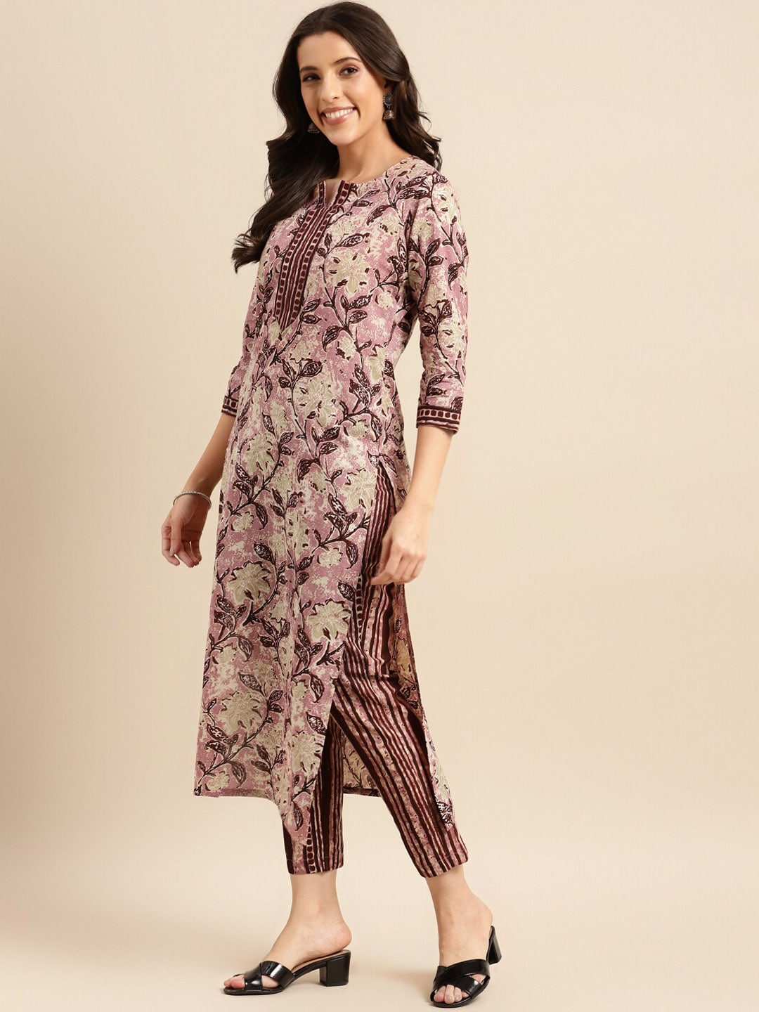 Kalini Floral Printed Round Neck Kurta with Trousers - Distacart