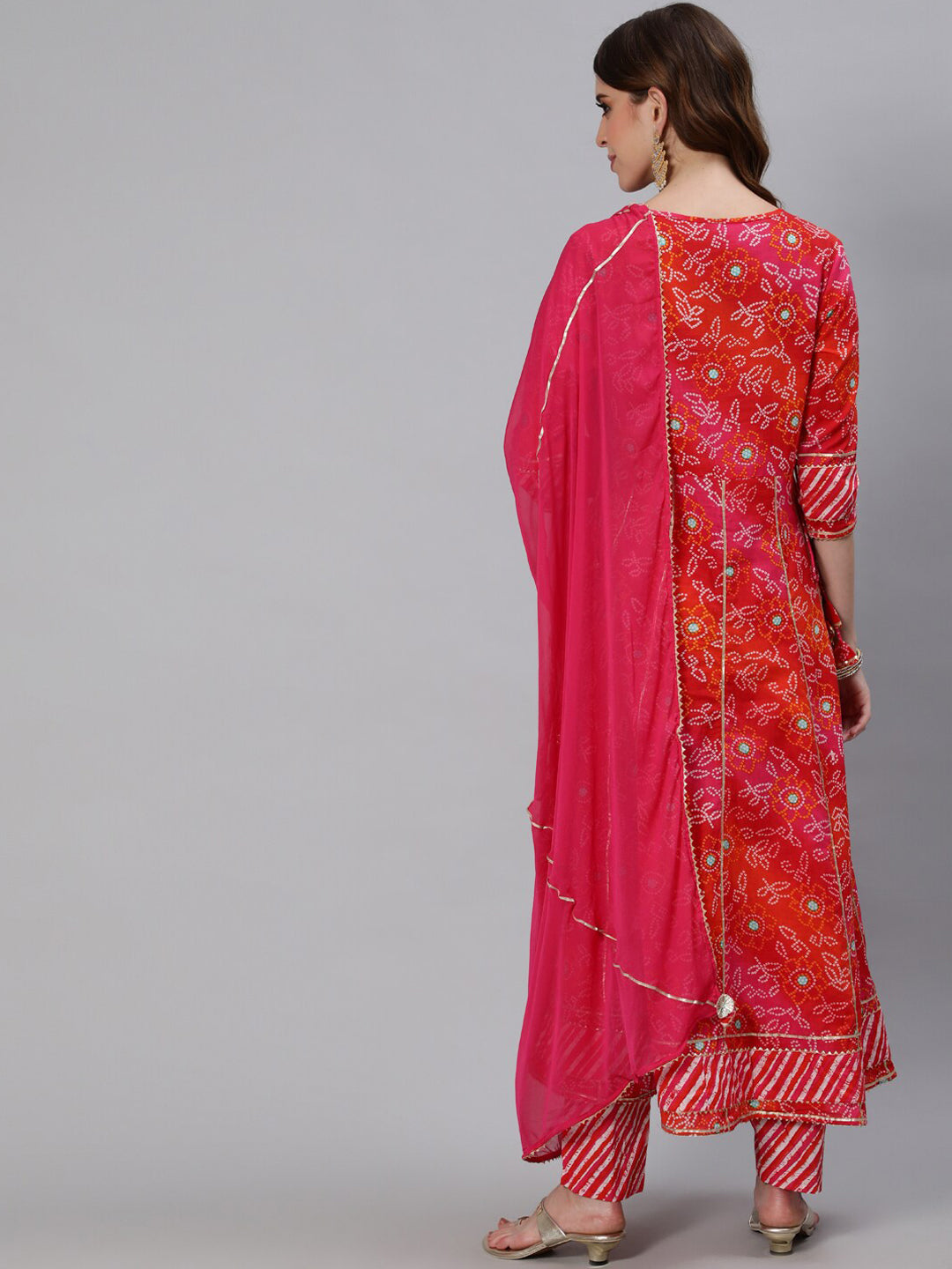 Ishin Women Pink & Red Bandhani Thread Work Pure Cotton Kurta with Trousers & Dupatta - Distacart