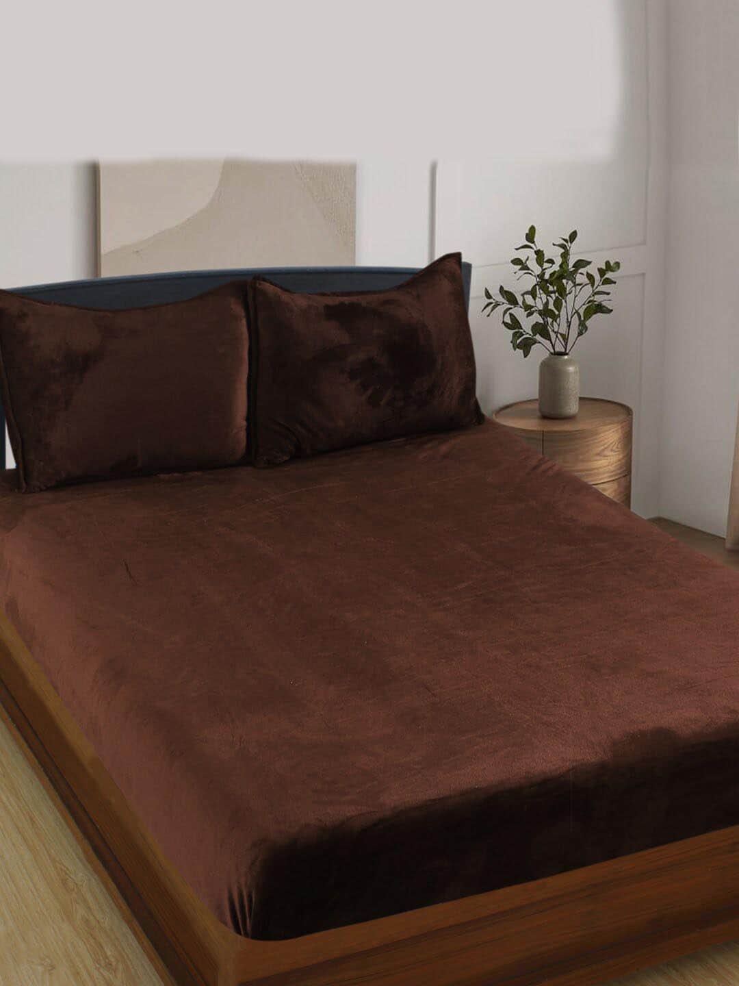 Nendle Brown Woollen 400 TC King Bedsheet with 2 Pillow Covers - Distacart