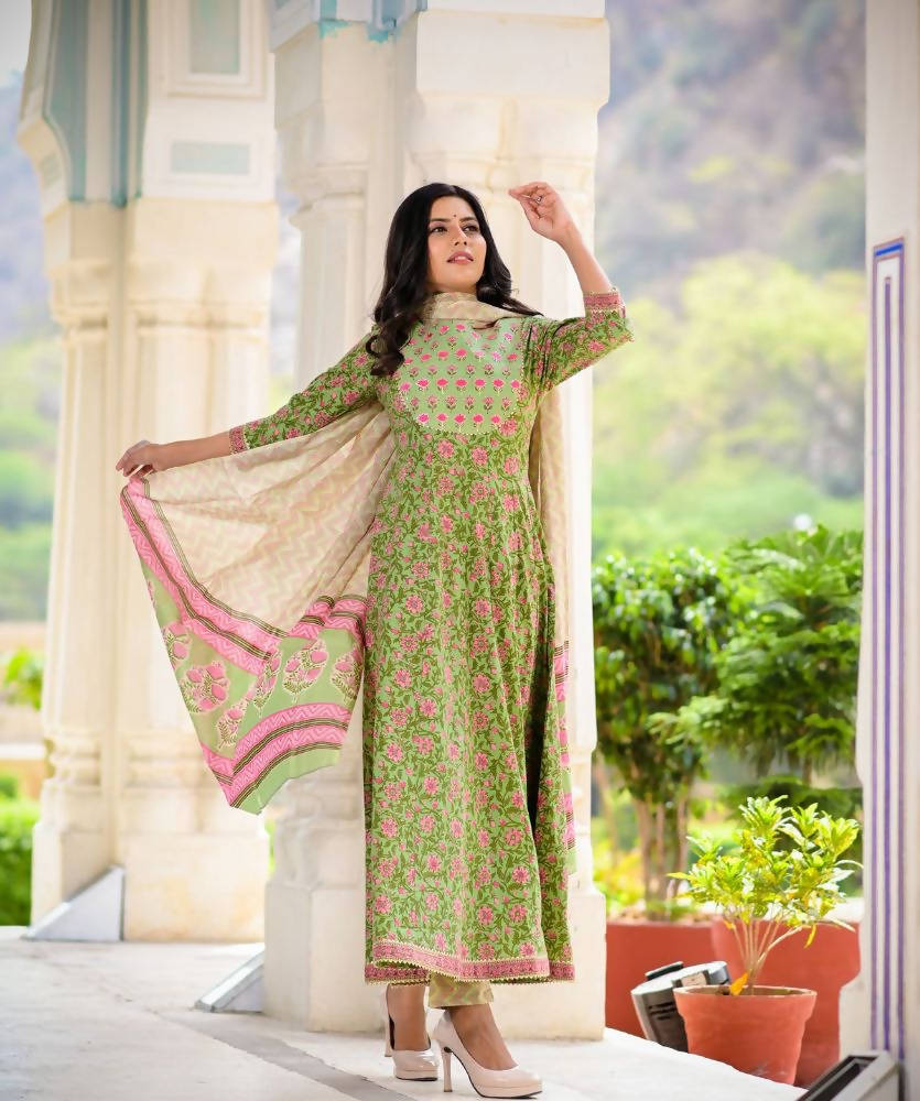 Yufta Women Green Floral Printed Pure Cotton Anarkali Kurta with Trouser and Dupatta
