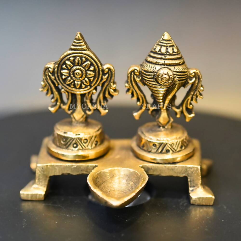 Brass Shank Chakra Diya With Single Wick - Distacart