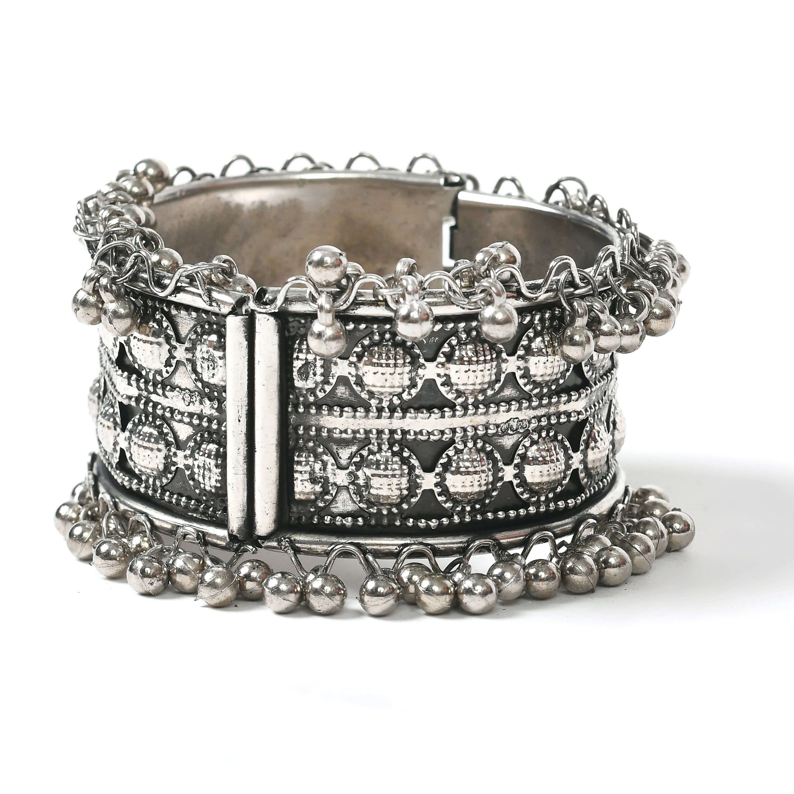 Mominos Fashion Joharkamal Oxidised Silver-Plated Ghungroo Handcraft Bracelet - Design 027 - Distacart