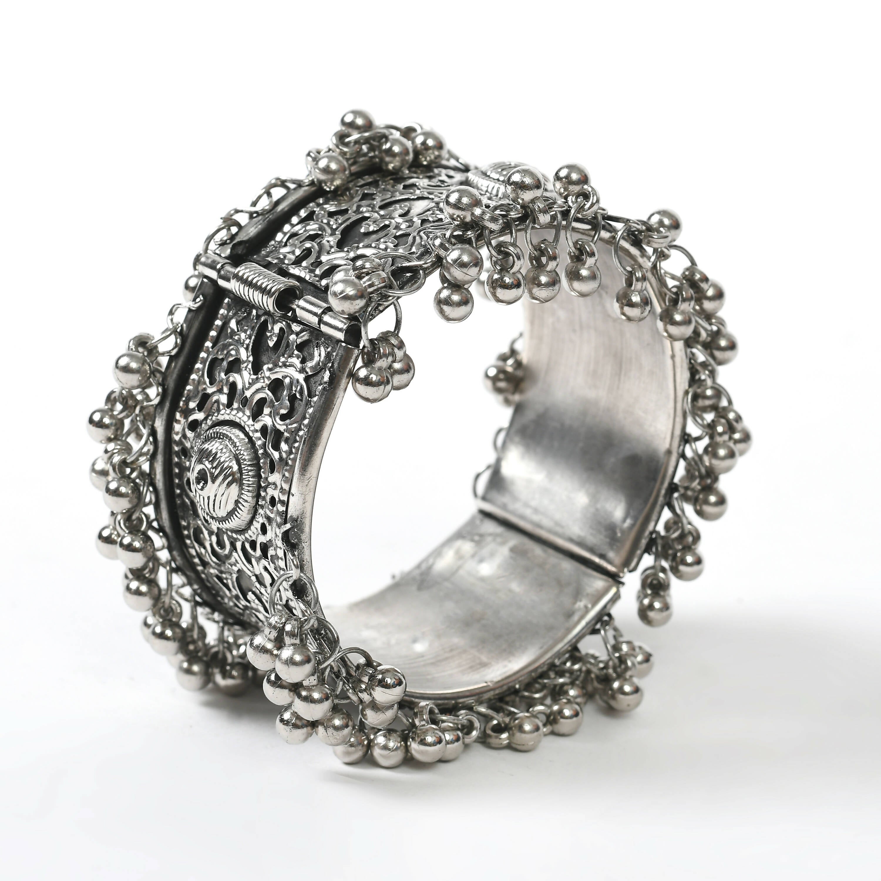 Mominos Fashion Joharkamal Oxidised Silver-Plated Ghungroo Handcraft Bracelet - Design 022 - Distacart