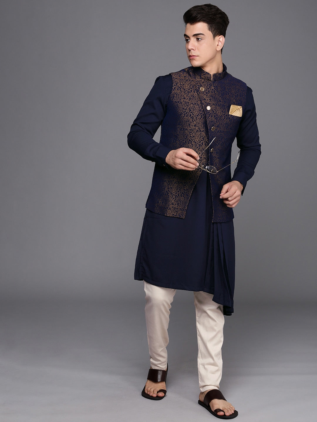 Manyavar Men Navy Blue Solid Pleated Kurta with Pyjamas Printed Nehru Jacket - Distacart