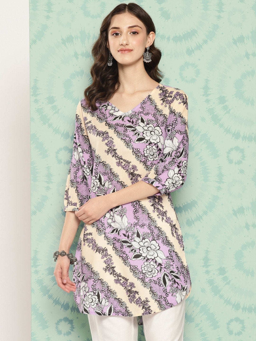 Sangria Floral Printed Curved Hem Kurta - Distacart