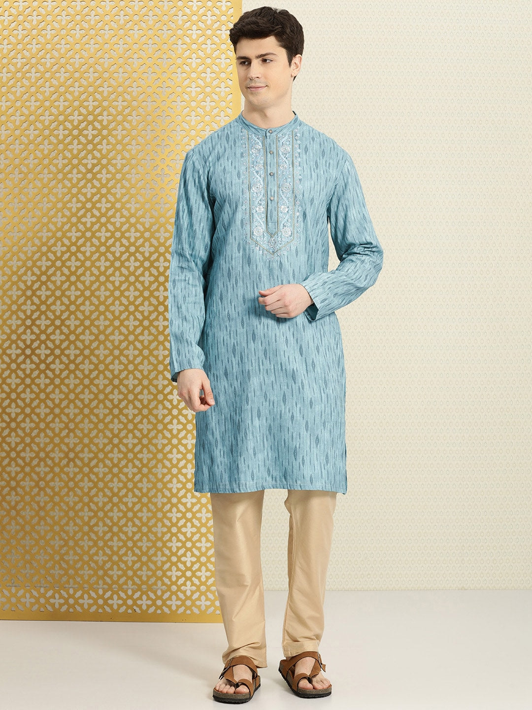 House of Pataudi Jashn Zari Work Sequined Detail Floral Embroidered Kurta - Distacart