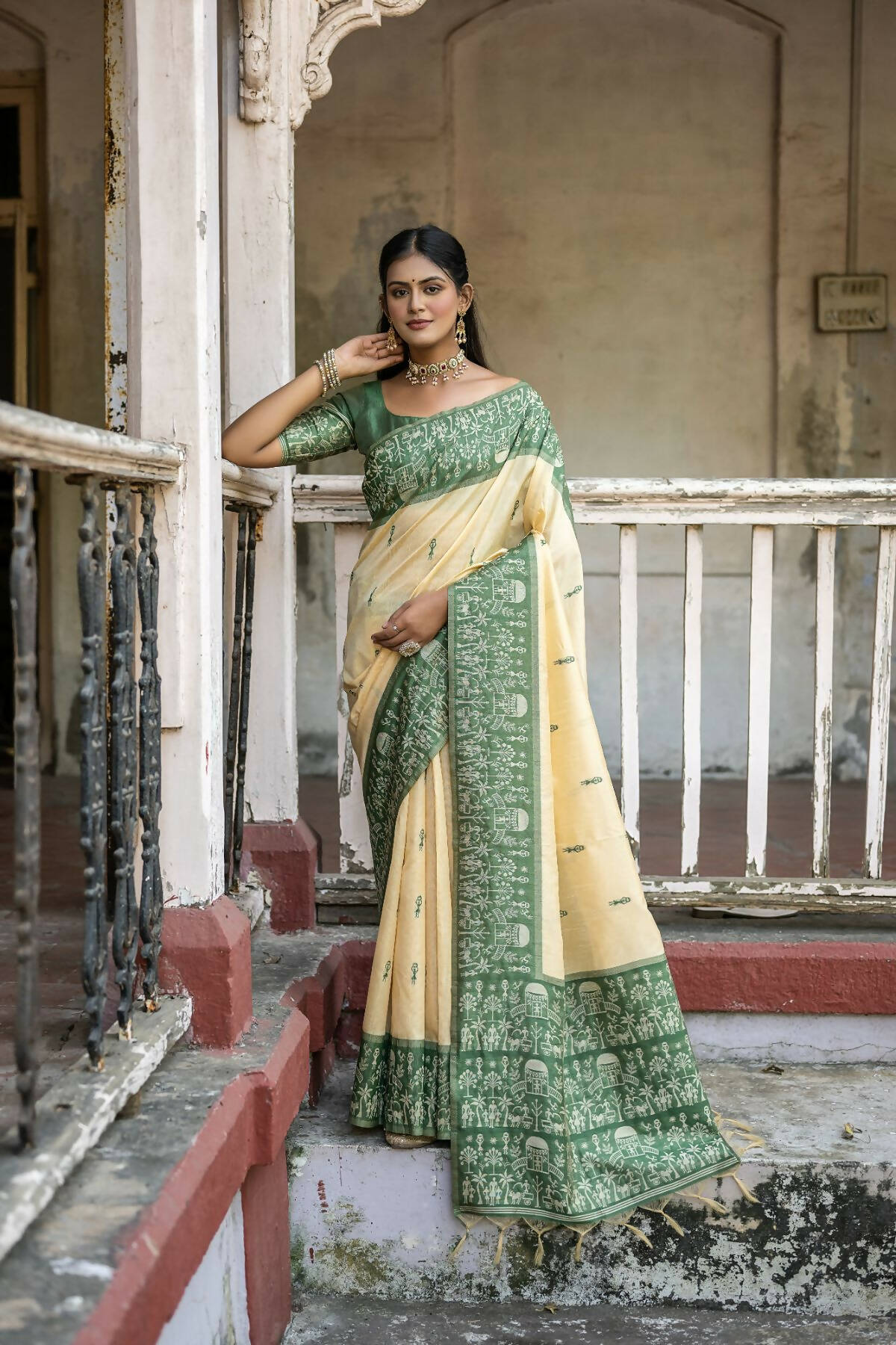 Vishnu Weaves Women's Green Handloom Raw Silk Woven Saree with Blouse - Distacart
