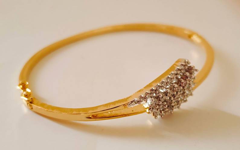 White Stone AD Bracelet Size 2.4