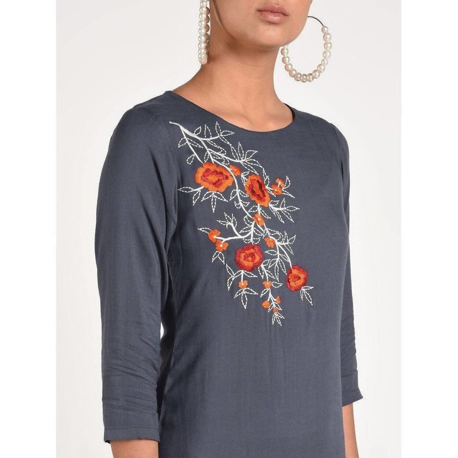 Cheera Women's Rayon Straight Kurta With Beautiful Embroidery Patch (CH016K)